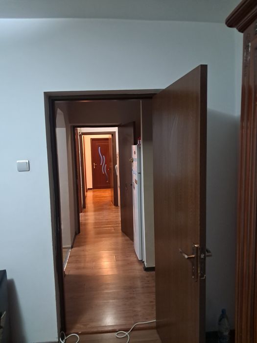 Vand Apartament 4 Camere