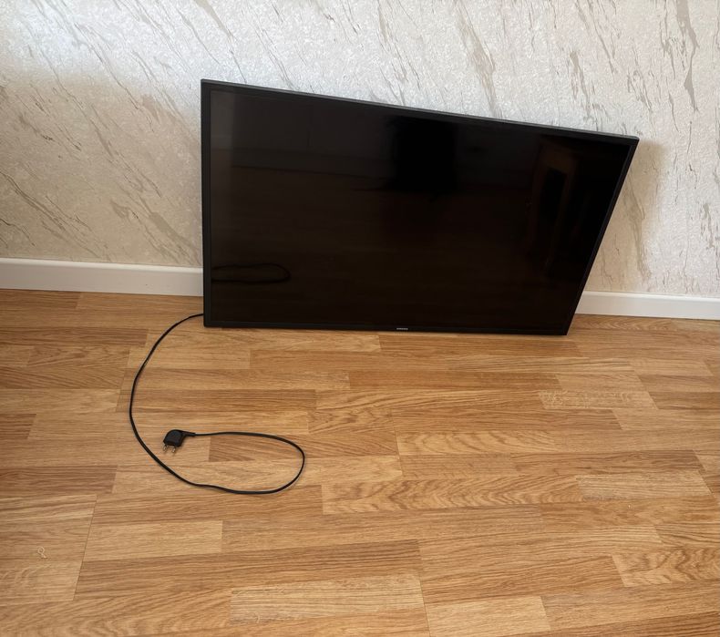 Телевизор Samsung 43''