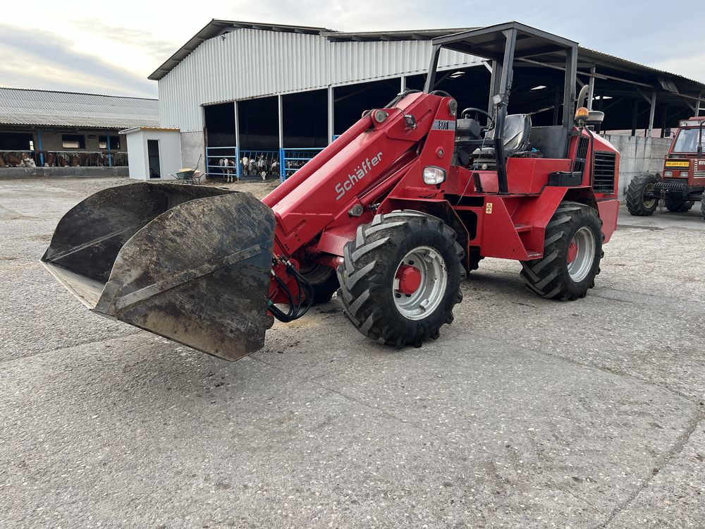 Schaffer 870t (manitou, jcb) sau schimb cu tractor 100 cp