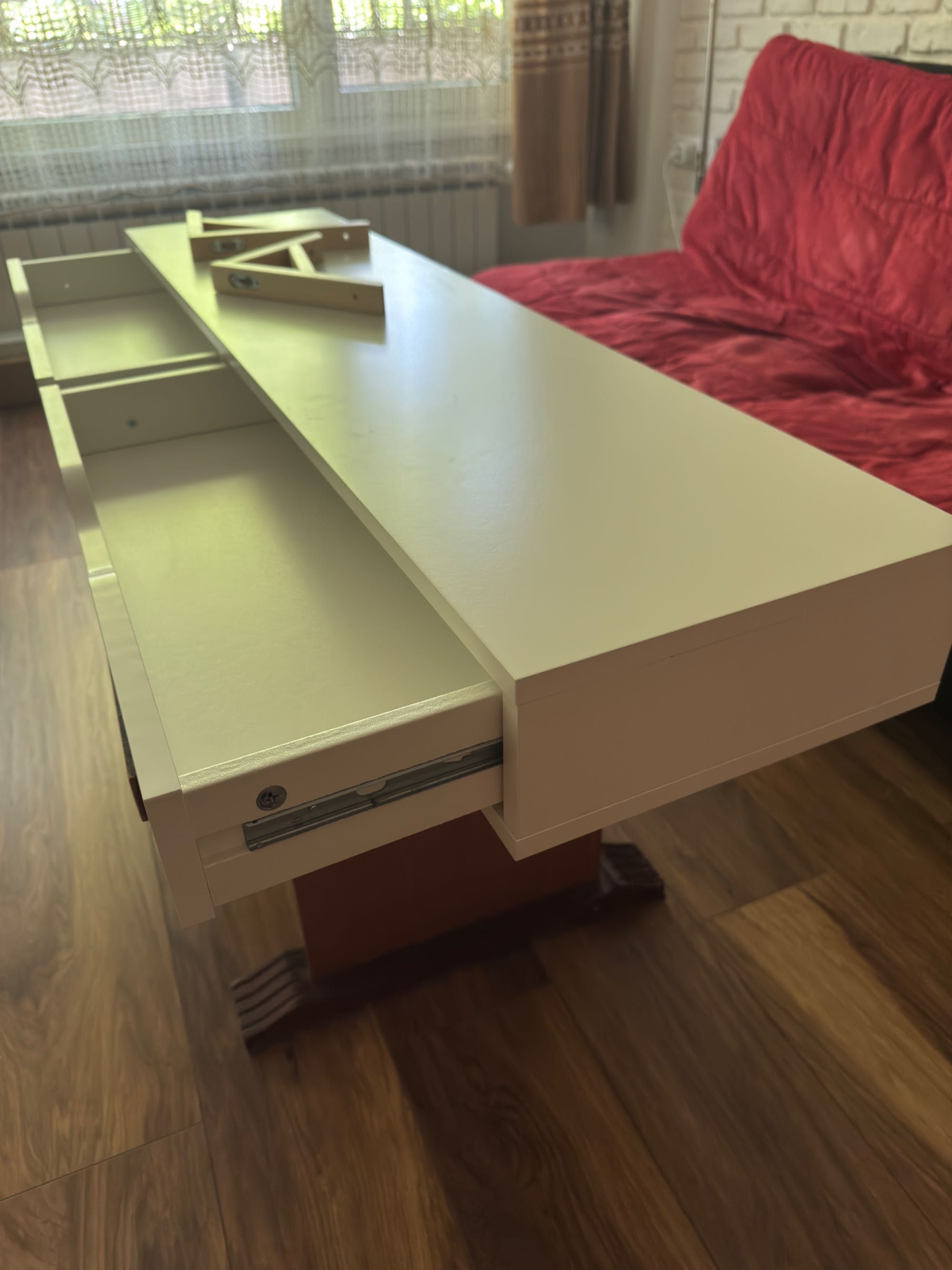 Рафт с чекмеджета Ikea Ekby Alex