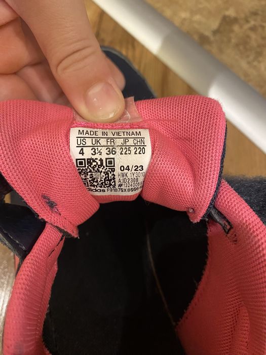 Лот от маратонки Adidas за момиче и кецове-размер 36