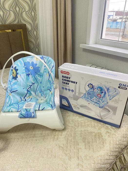 Детский шезлонг новый