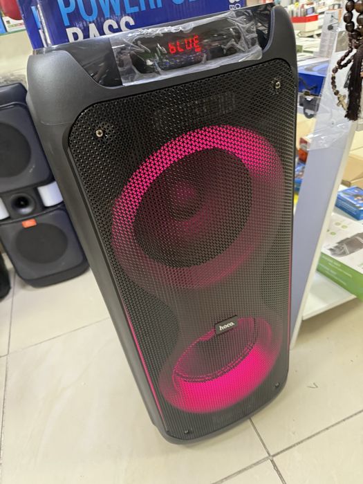 Караоке музыкальная колонка микрофоны