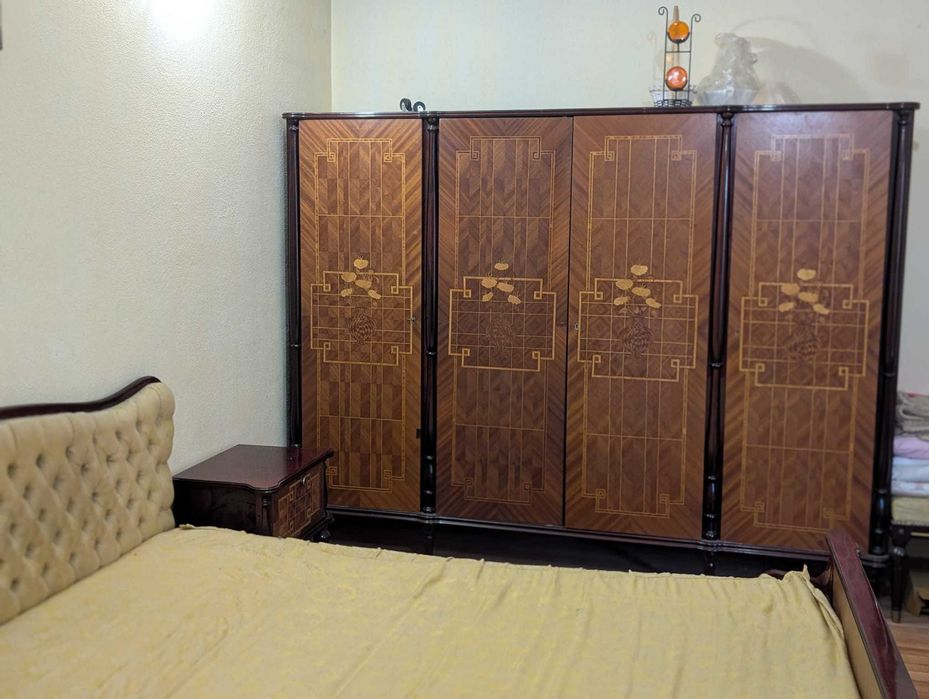 Mobila dormitor de lux din 1985 stare foarte buna