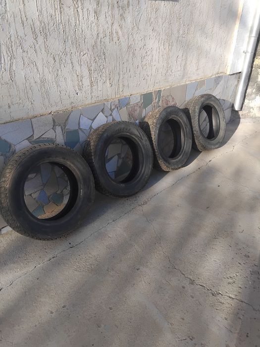 Шины Зимные 4 шт бу шипы