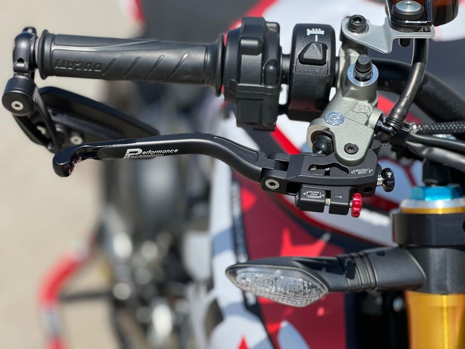 Ducati Streetfighter V4s