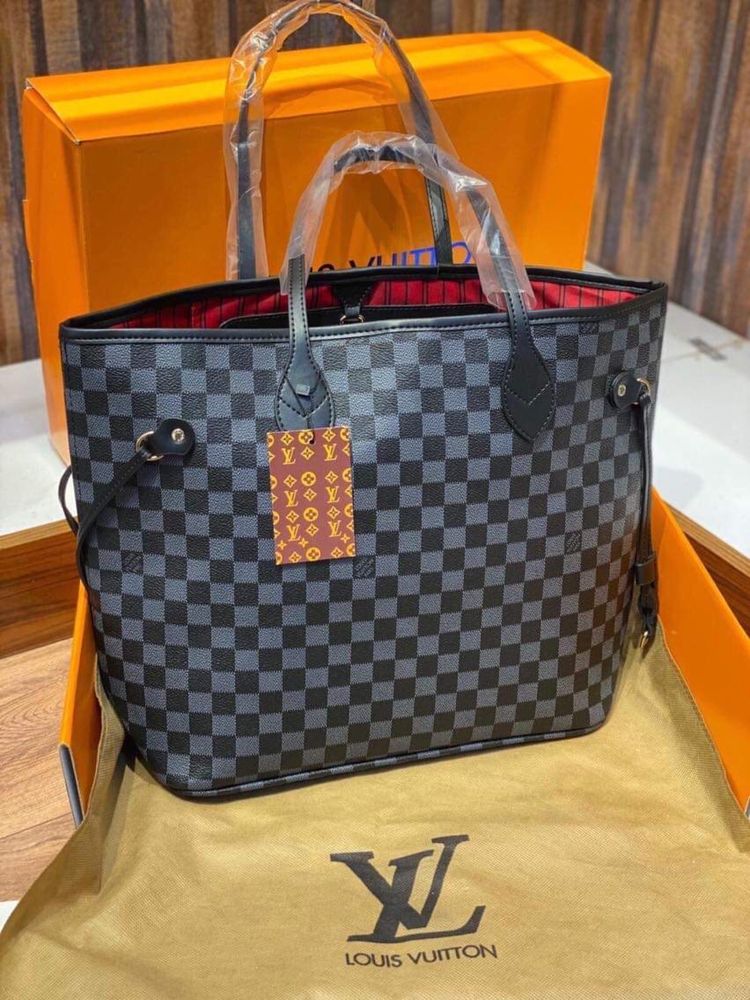 Genti Louis Vuitton