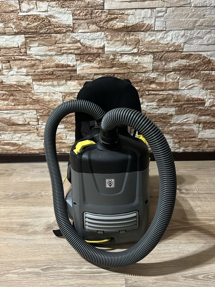 Ранцевый пылесос Karcher BV5/1