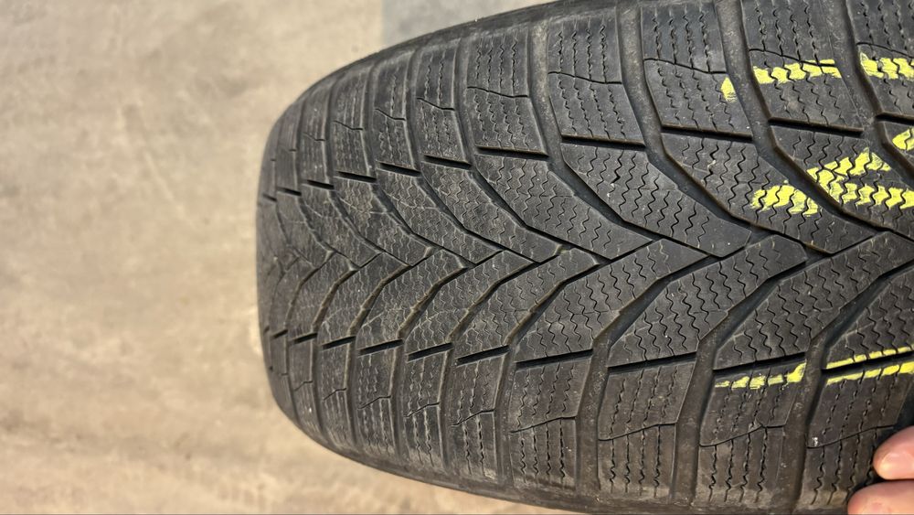 235 55 17 - 4 бр. От BMW X drive
