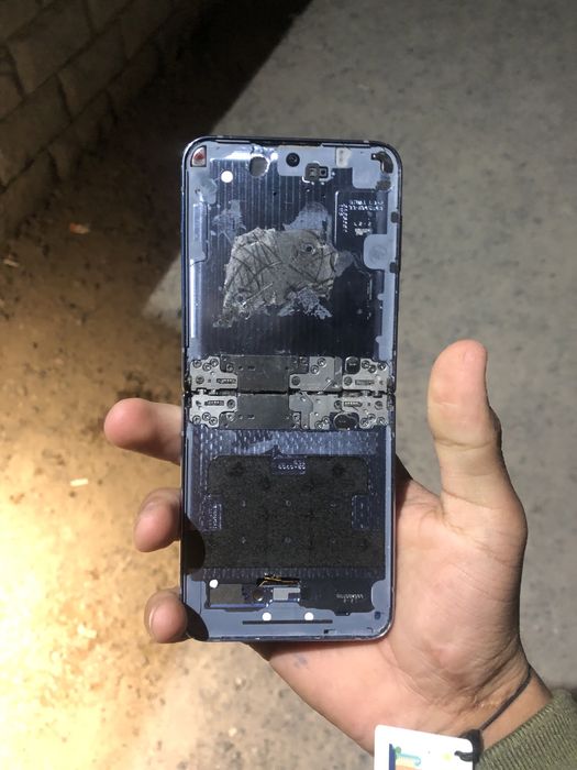 Samsung z flip 4 без экрана на запчасти либо продажа