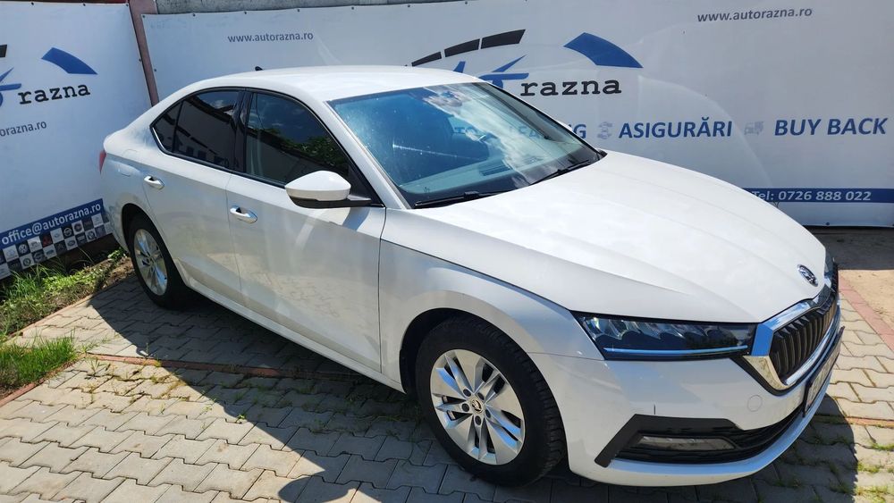 Skoda Octavia model Style xenon led navi jante full senzori lumini Ambientale