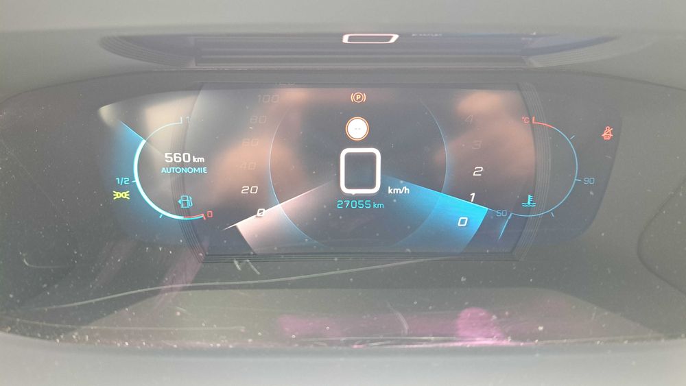 Peugeot 2008 diesel, 1,5 BlueHDI, 2021, rulat 27000km, NVM6, STT, FAP