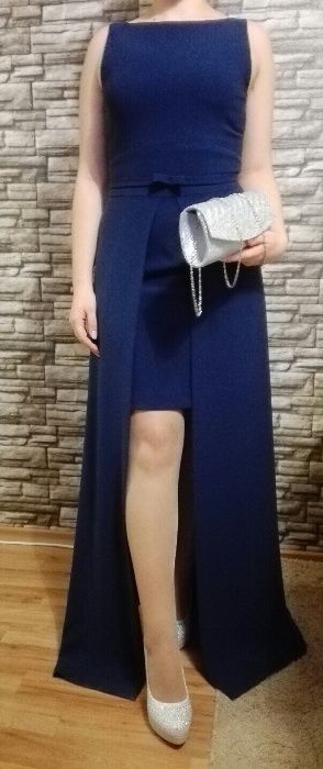 елегантна семпла рокля с изрязан гръб в син цвят