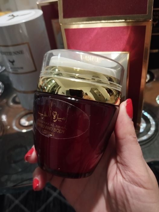 Дамски парфюми,спрейове и лосиони