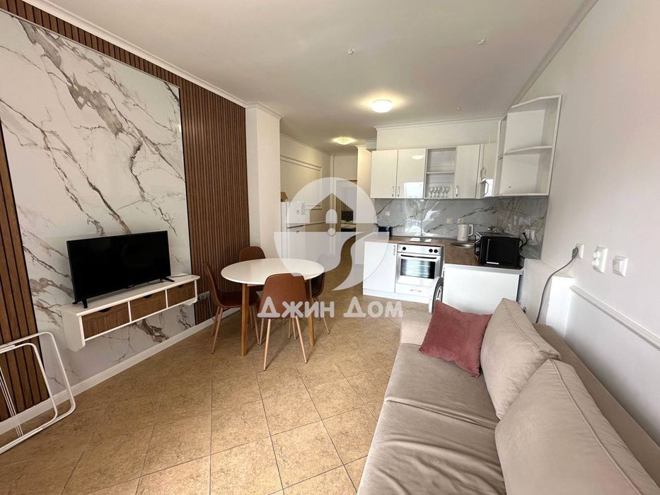 Продава се Четиристаен апартамент в к.к. Слънчев бряг - 120 кв.м за 1000 €/кв.м - Снимка #1