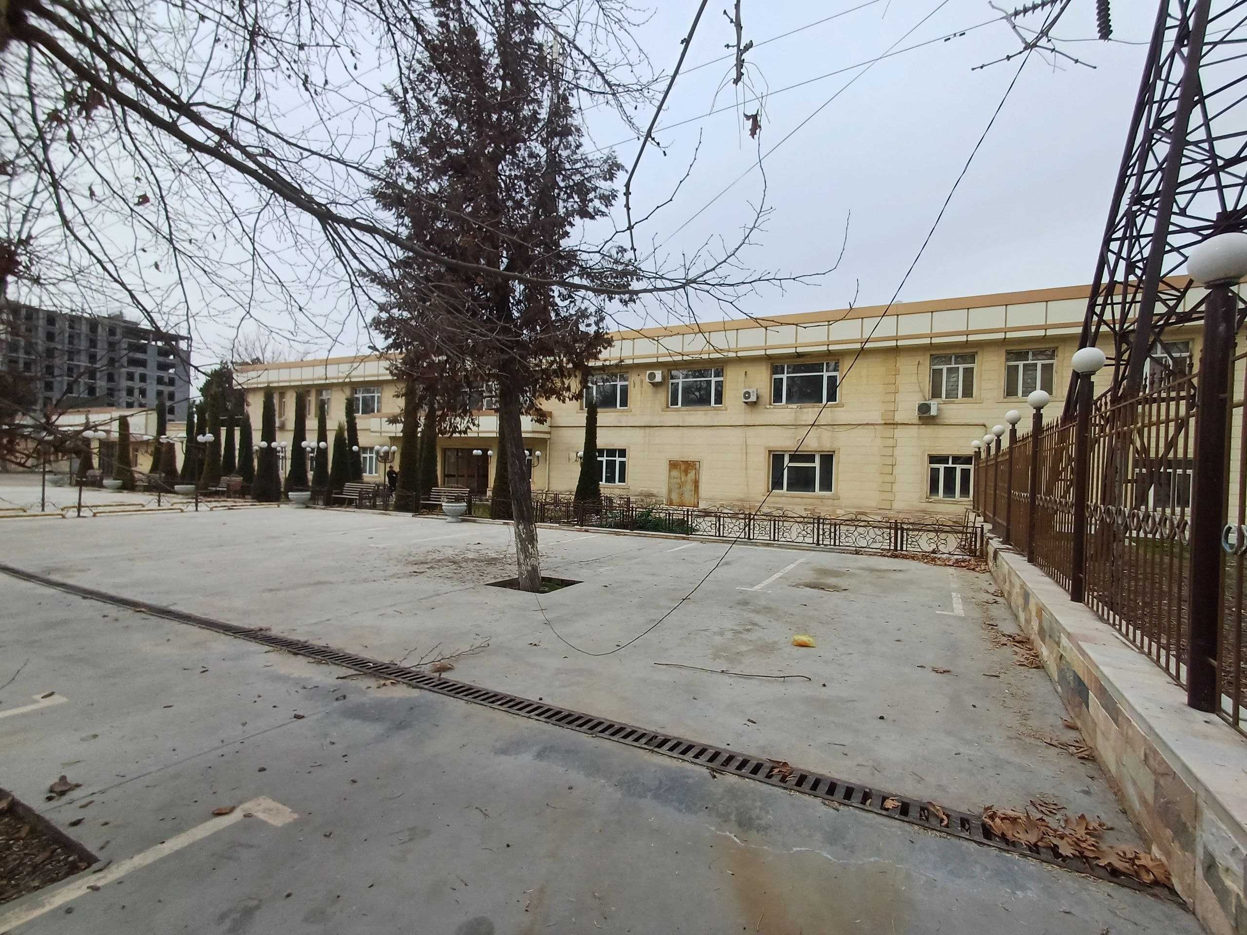 Продаю здание
Феруза массив
1,500 м2
2 этажа
36 соток