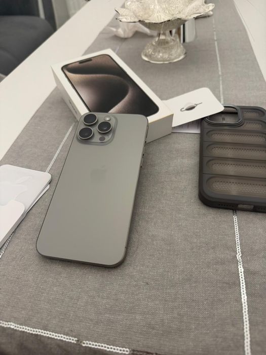 Iphone 15 pro max 256gb natural titanium