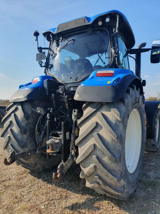 Vând tractor new holland t 6 180