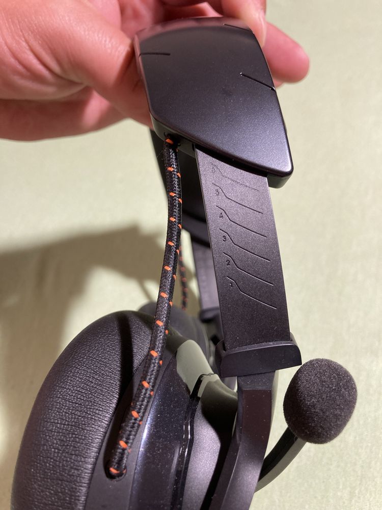 Слушалки JBL QUANTUM 610