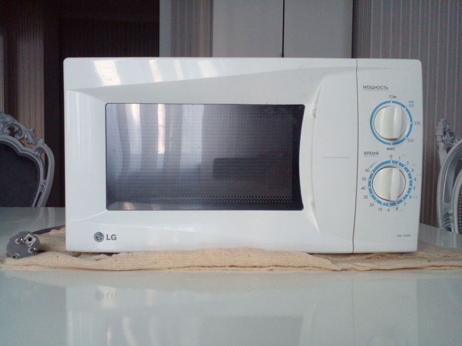 Микроволновка  LG в отличном состоянии