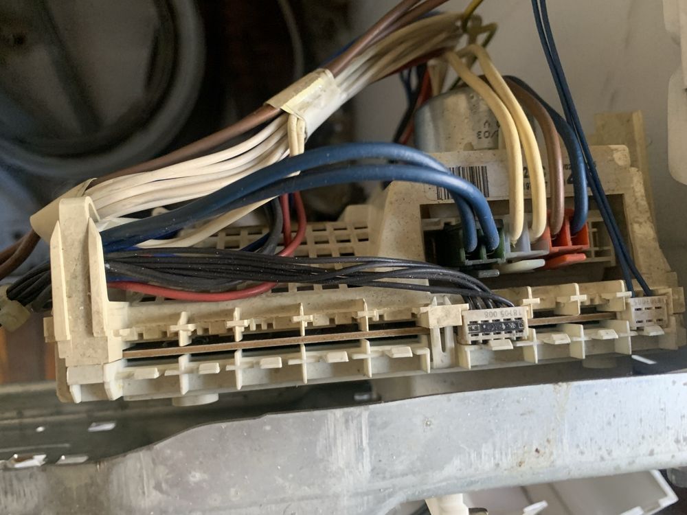 Whirlpool AWM 8105
