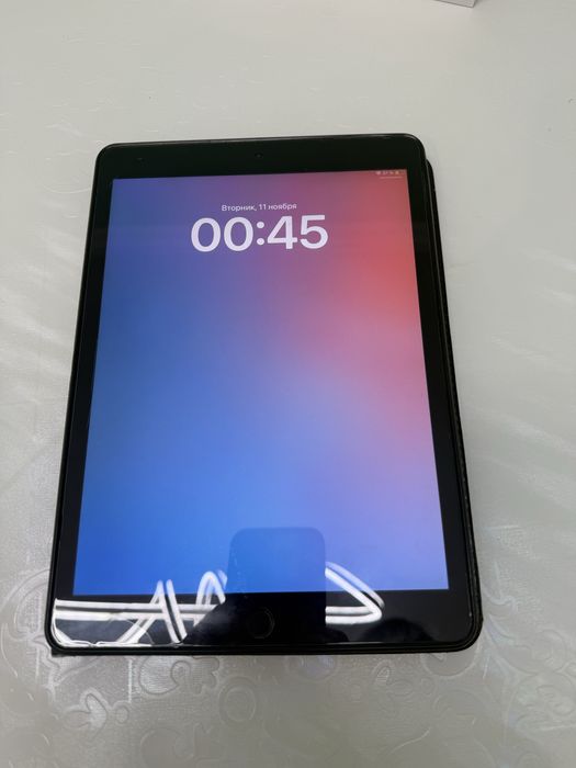 Ipad 8th 32gb в отличном состояний