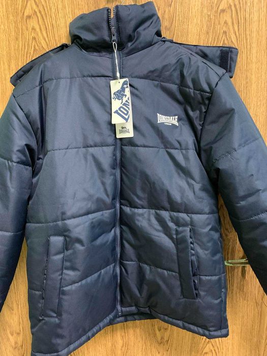 Мъжко яке Lonsdale размер М /виж описаните размери/