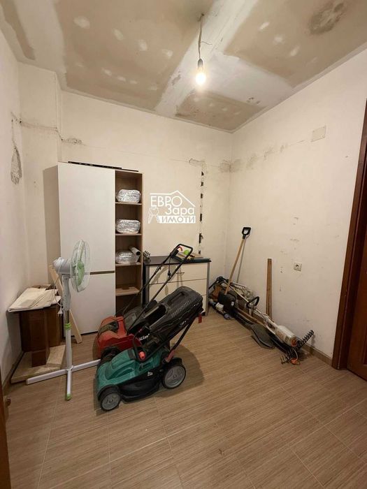 Масивна, обзаведена къща за продажба в с.Малка Верея