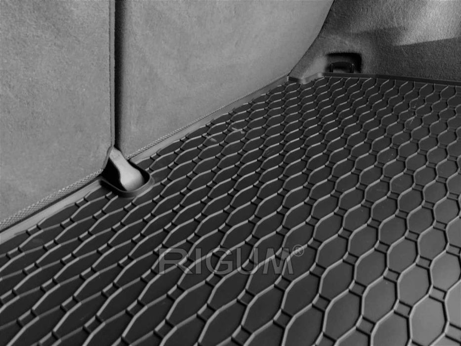 Гумени стелки или багажник AUDI A3 8P 8T  Ауди А3 от 2003 до 2012г.