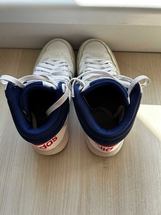 Продавам детски маратонки Adidas