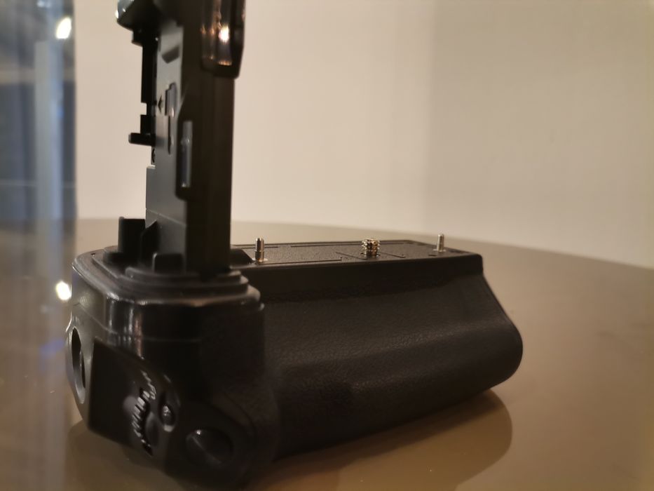 Grip canon BG R10 compatibil cu r6 mark ii, r6, r5, r5 mark ii