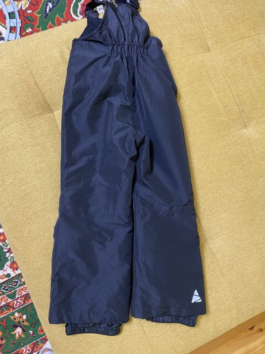 Vand salopeta zapada copii in stare foarte buna, 110-116marime