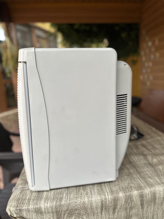 Mini incubator digital cu încălzire și răcire SUPER PRET