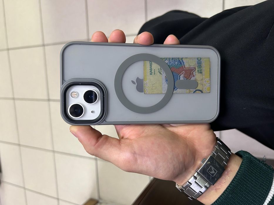 Айфон 13 128гб  каробка нету