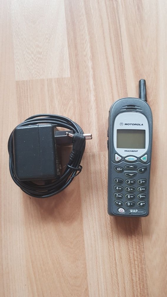 Vand telefoane Samsung S8, J6+, Gio, Sony Ericsson k610, Motorola