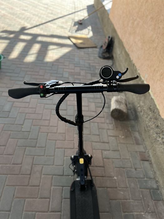 Продаю электросамокат Joyor Y7-S | Черный | Б/у