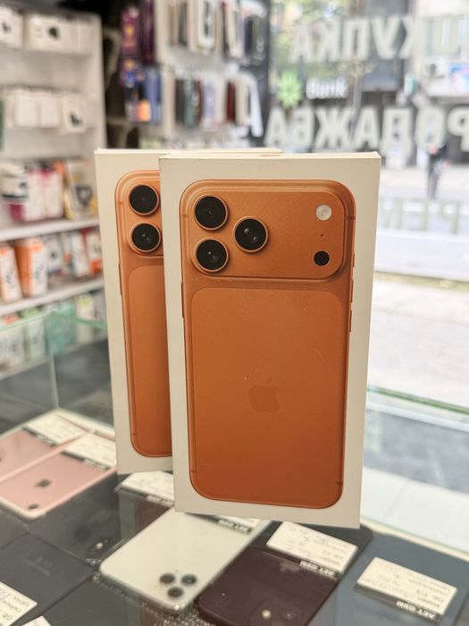 Apple iPhone 17 Pro Max 256GB Cosmic Orange Чисто Нови!
