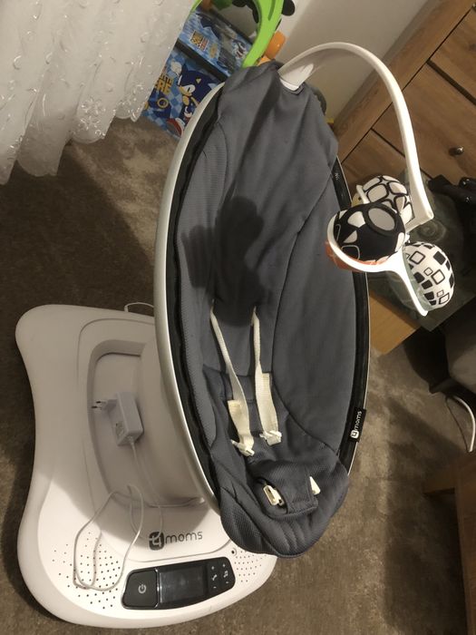 Balansoar electric 4 Moms mamaRoo