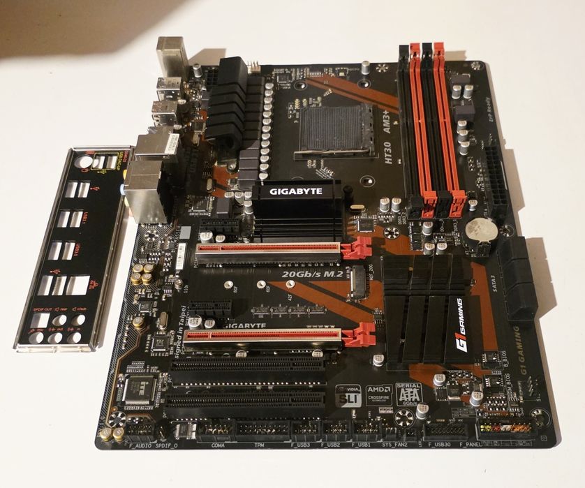 Placa baza Gigabyte 990X Gaming SLI AM3