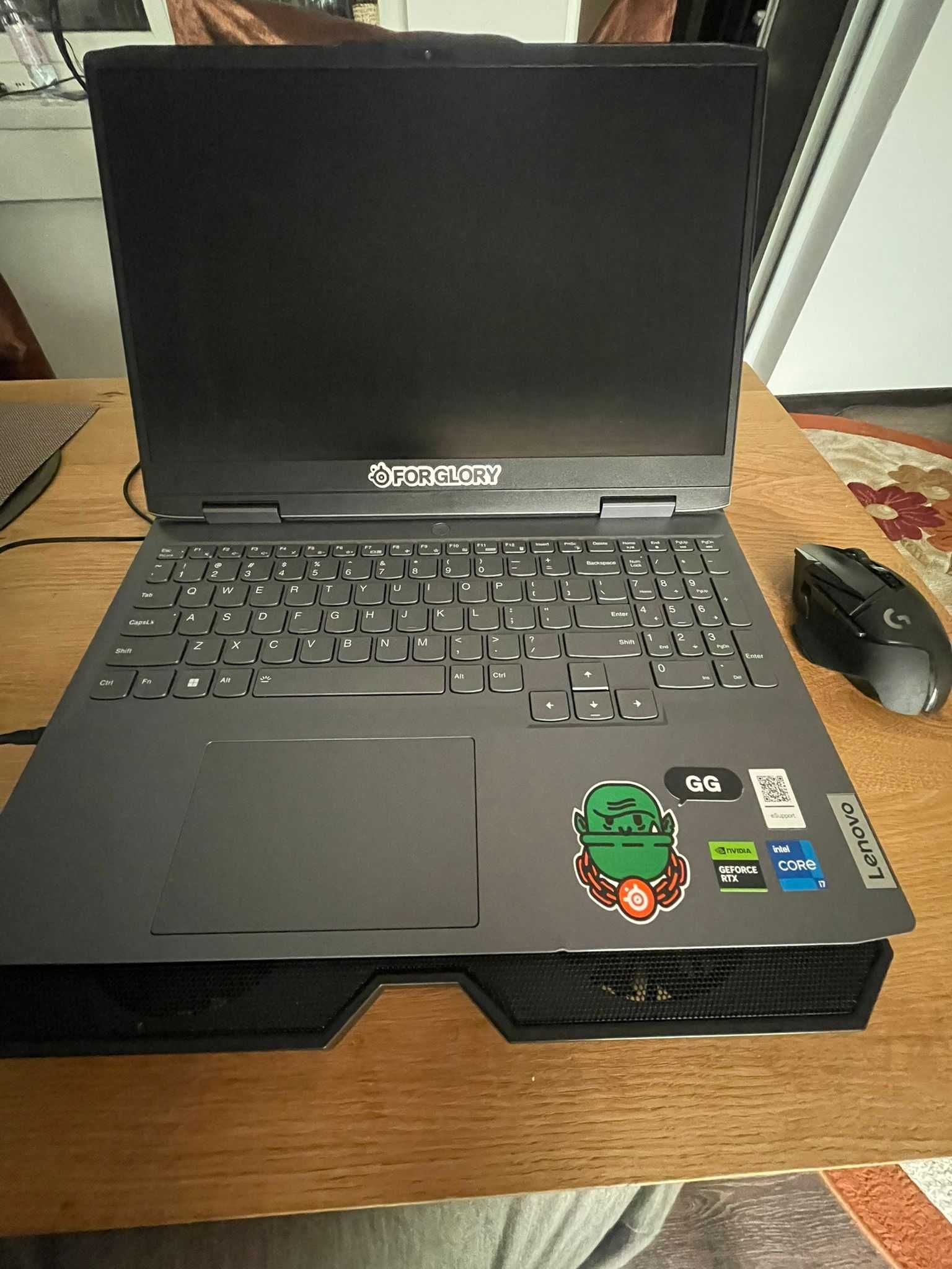 Laptop Lenovo Gaming 15.6'' LOQ 15IRH + Accesorii ( Casti + Mouse )