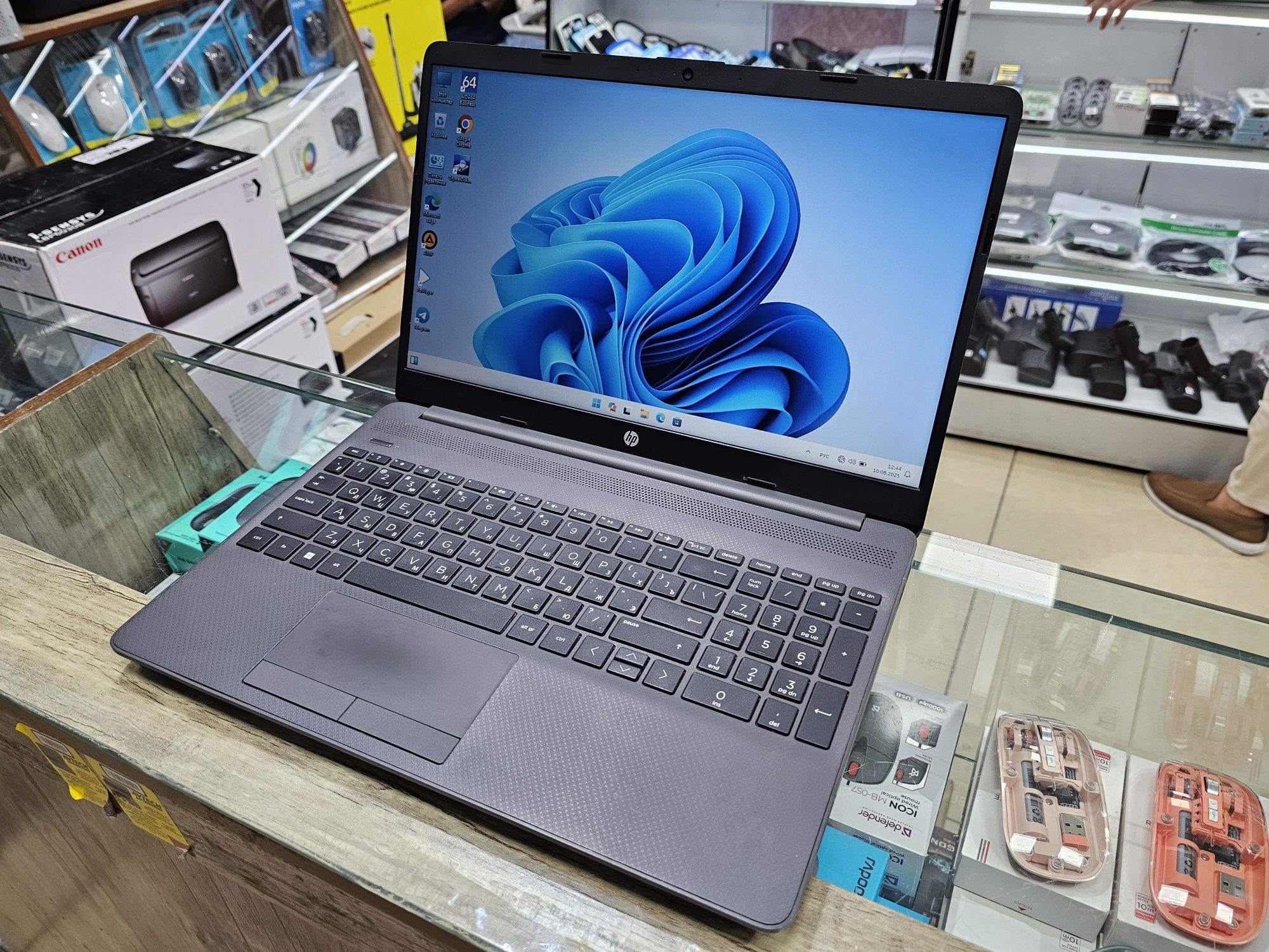 HP 250 G8  для дома и офиса!