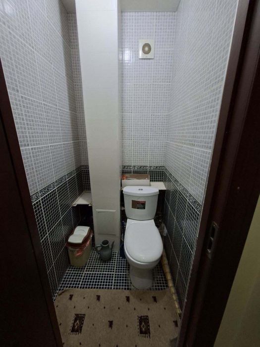 сдам 4 комнатную квартиру на Юнусабаде 17кв