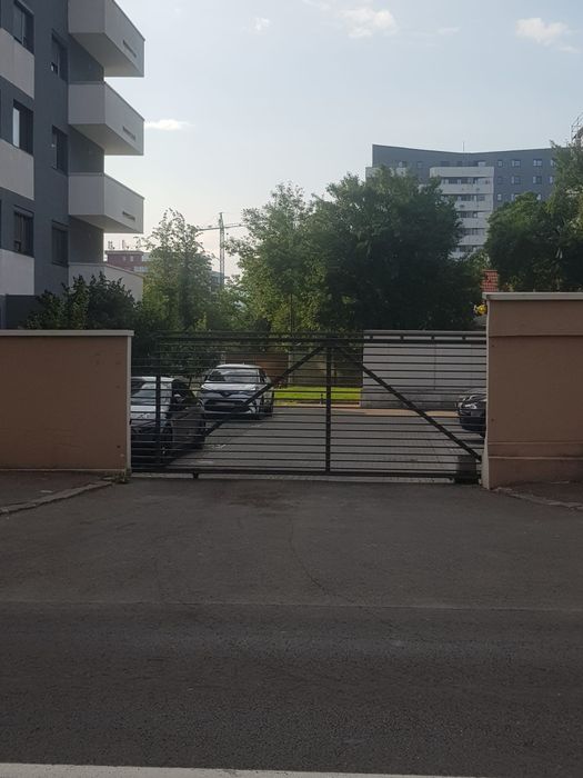 Închiriez loc parcare terană in Alphaville-Răcădău