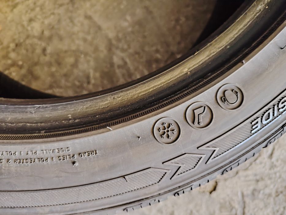 205/50 R17 Ice-Plus Rotalla M+S cu buză pentru protectia jantelor