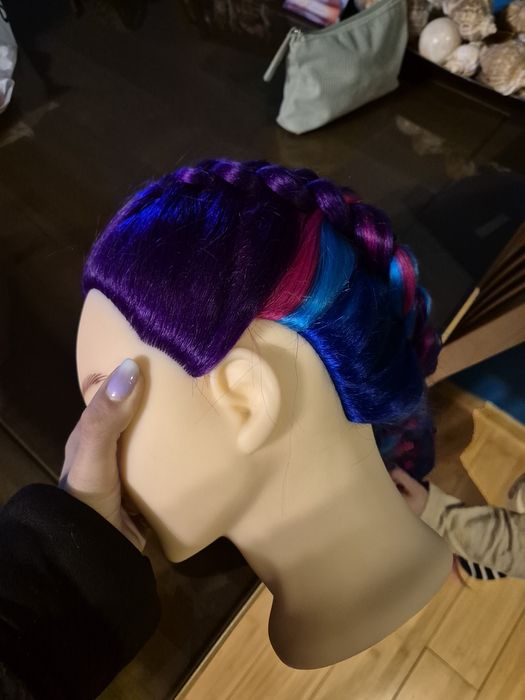 Manechin practica coafor