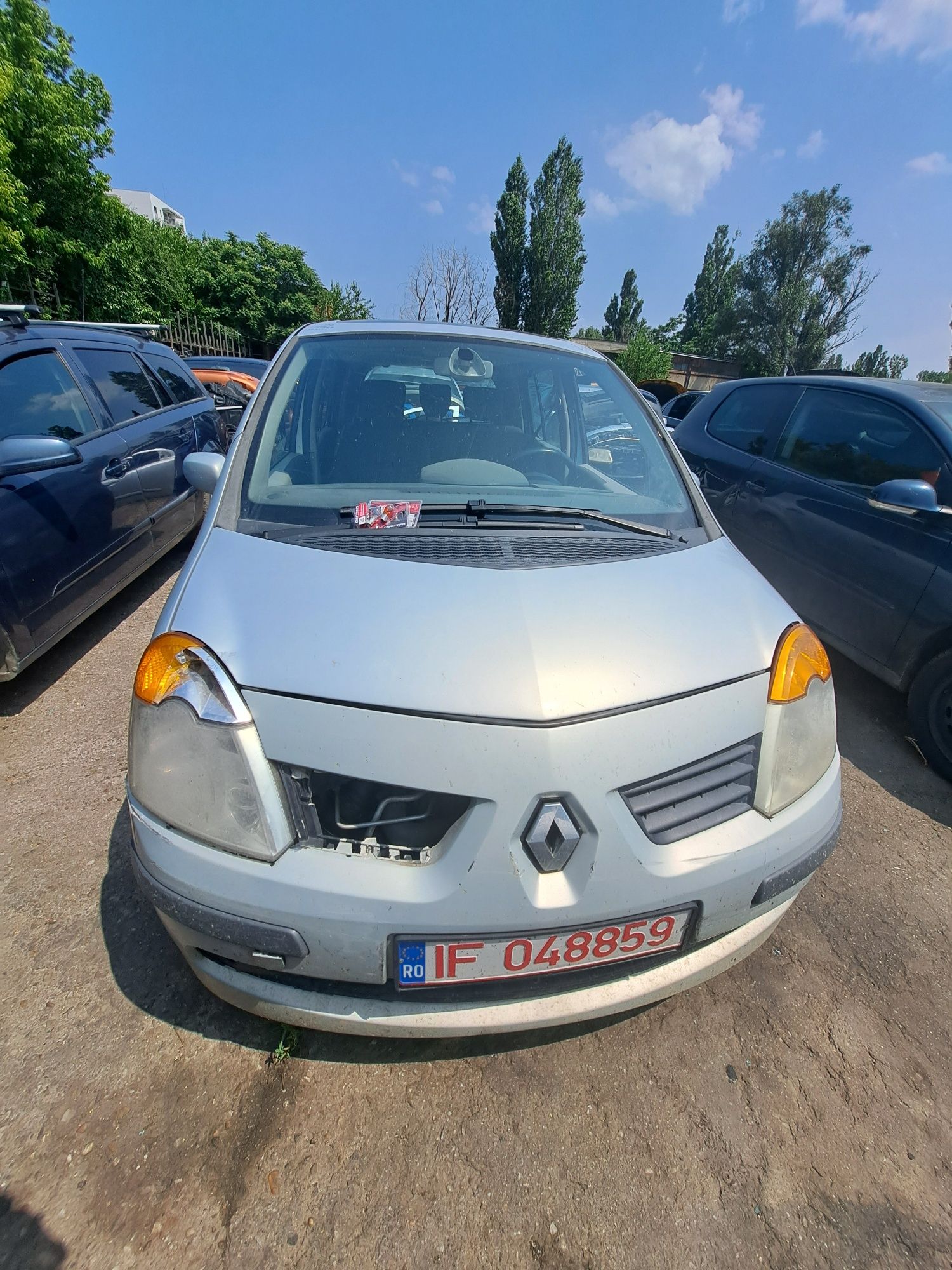 Dezmembrez Renault Modus 1.5D  an 2007