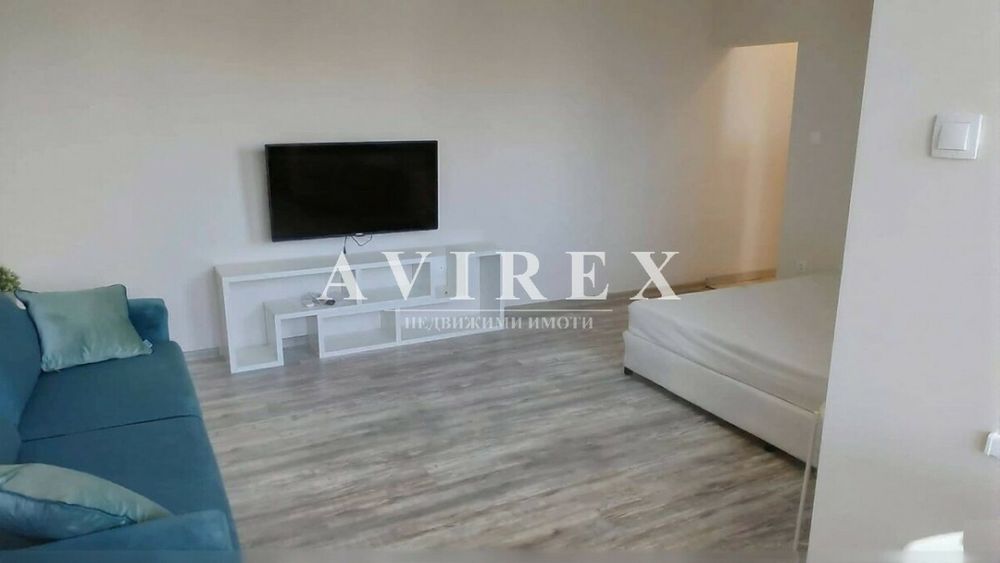 Дава се под наем Едностаен апартамент в Пловдив, Център - 40 кв.м за 306 € - Снимка #1