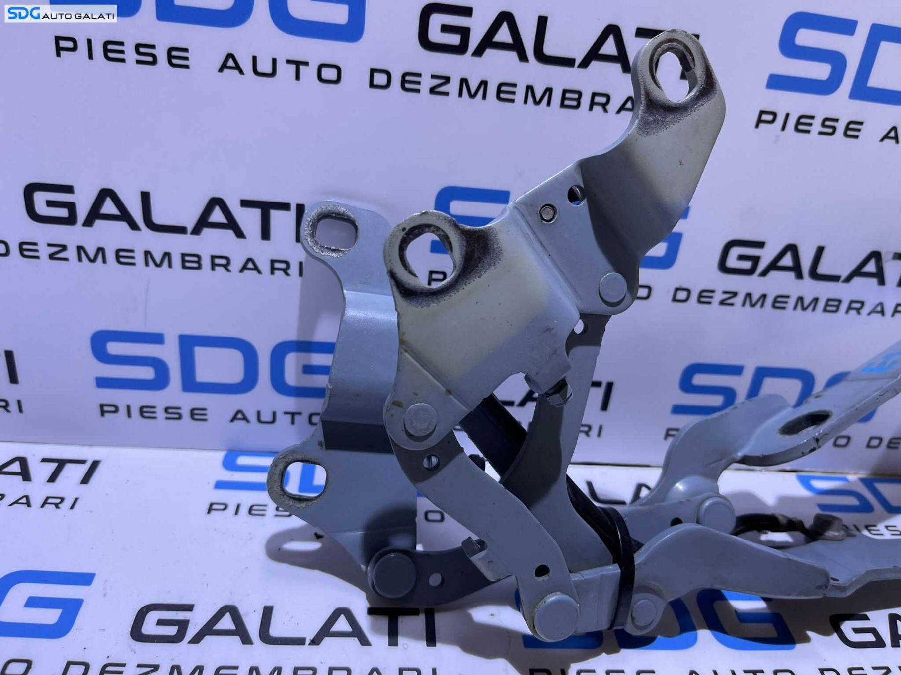 Set Balama Balamale Capota Motor Stanga Dreapta BMW Seria 3 E90 E91 2004 - 2011 Cod 7115263 7115264