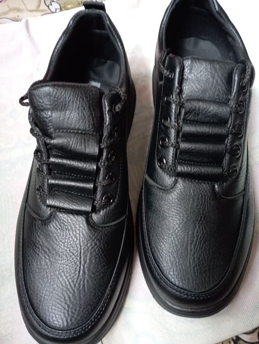 Новый кожаный красовка великан 46 размер.