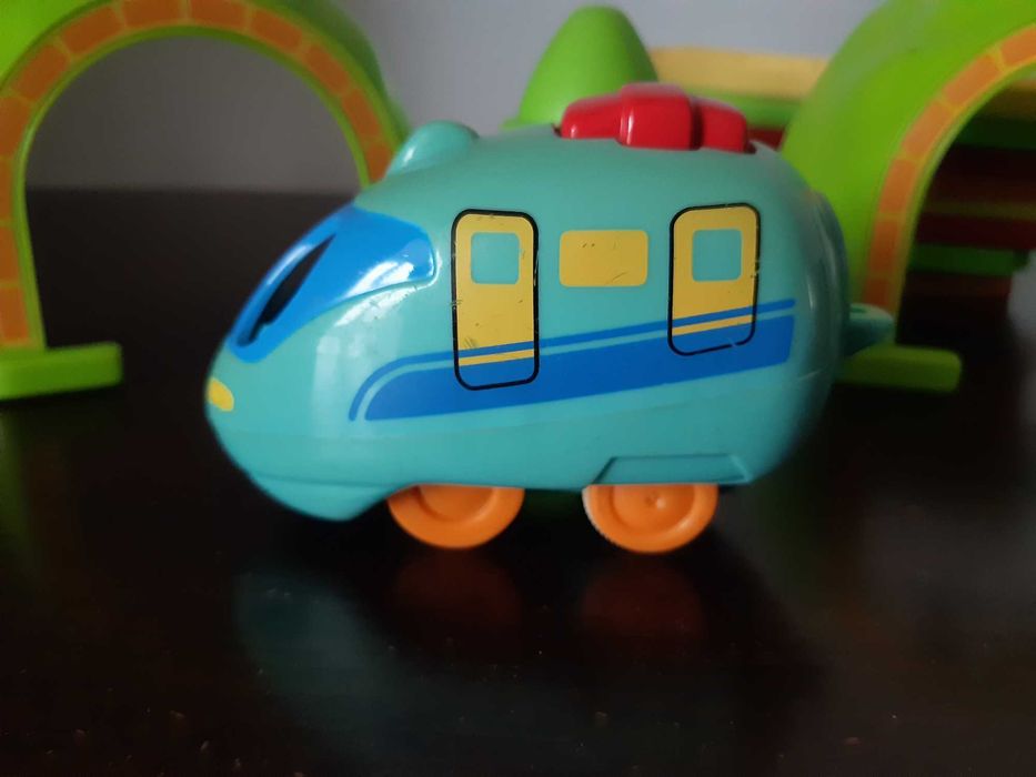 Joc “Locomotivă Tomy pe șine”